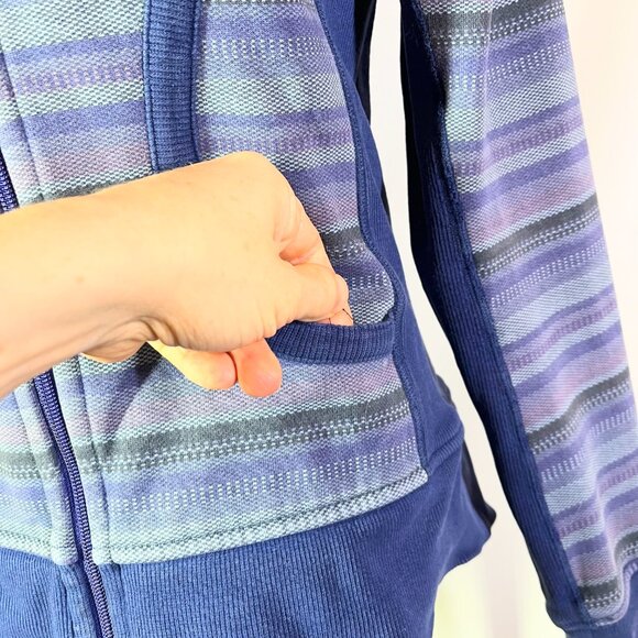 Lululemon Size 6 Full Zip Hooded Jacket Striped Fleece Lined *Flaws - Picture 6 of 14